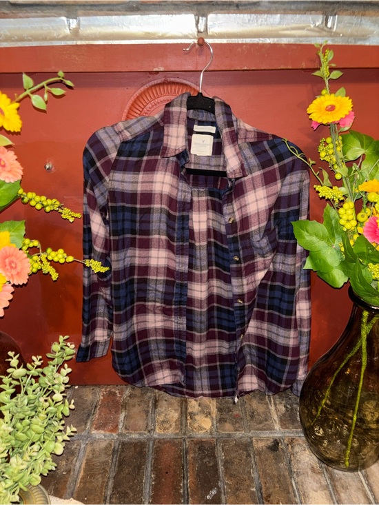 American Eagle Outfitters Tops - American Eagle Outfitters Plum and Navy Plaid Button-Down Shirt